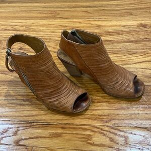 Paul Green Leather Booties Sz 6.5